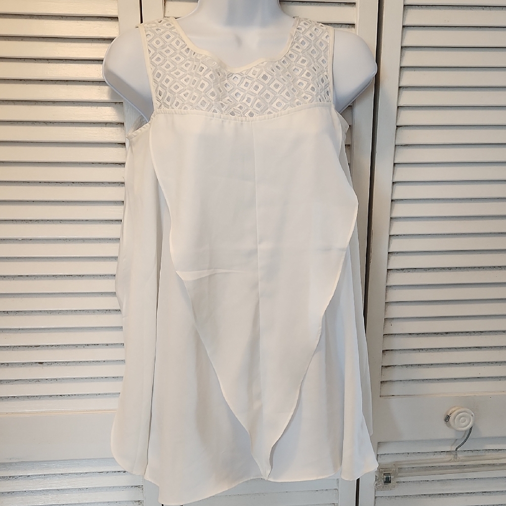 Miilla Clothing White Sleeveless Tank Top